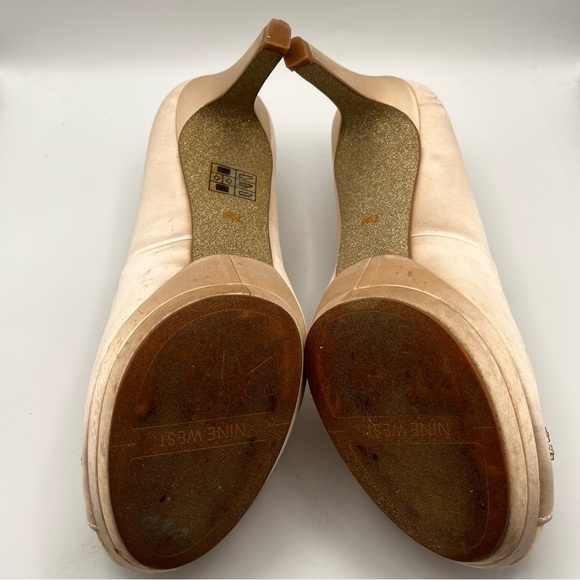 NINE WEST SATIN PLATFORM HEELS - Picture 6 of 13